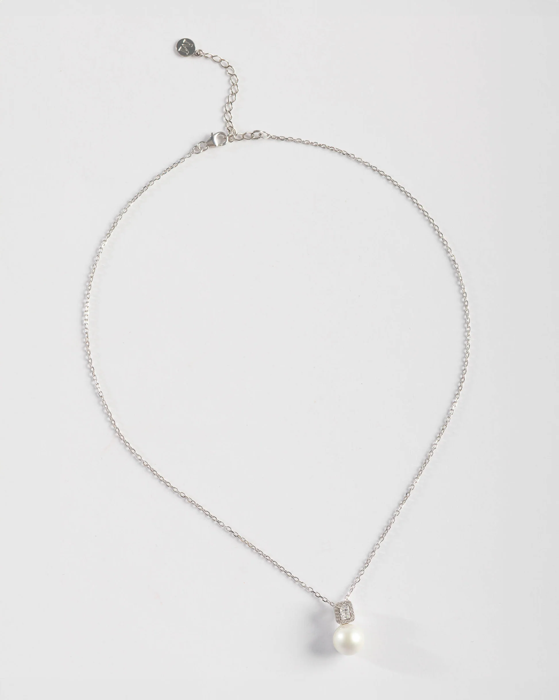 Odeta - Exquisite sidabrinis vėrinys su 10mm perlu